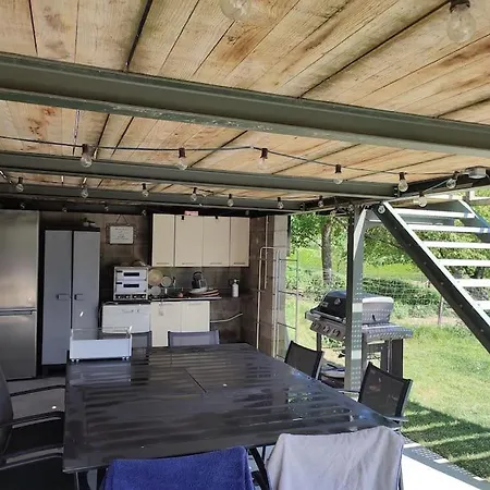 Le Floyon Сasa de vacaciones Florennes